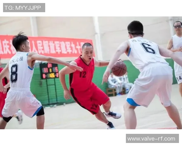 重庆篮球队以53分领跑杯赛积分榜展现强劲实力和夺冠希望