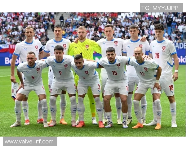 捷克与德国足球明星的辉煌历程与传奇故事探秘 捷克与德国足球明星的辉煌历程与传奇故事探秘