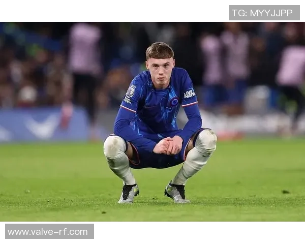 当足球明星被换下场时的心态与反应解析